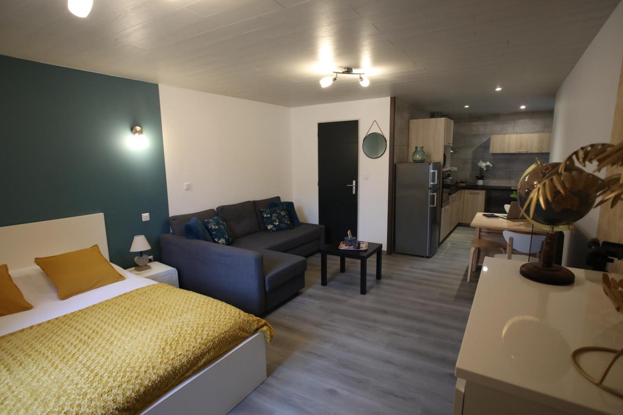 L'Atelier 57 - Votre Meuble Authentique ! Apartment Arbois Exterior photo
